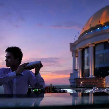 Tower Club At Lebua Hotel Bangkok Exterior photo The Dome, the tallest building in the city